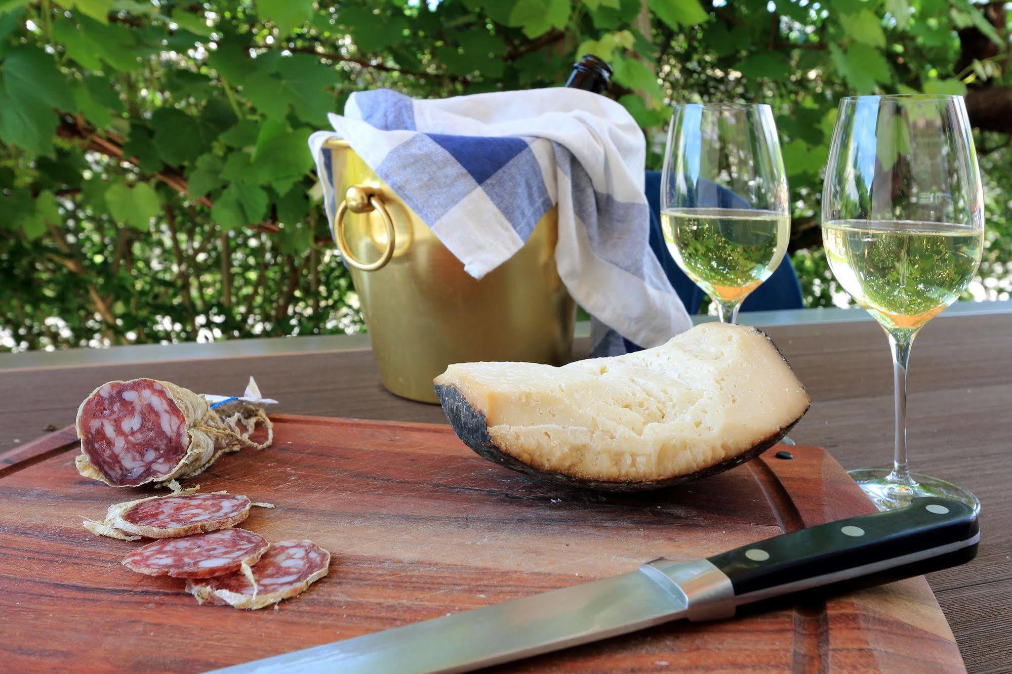 Bed & Wellness Fisterre Bed & Breakfast Belluno Bagian luar foto